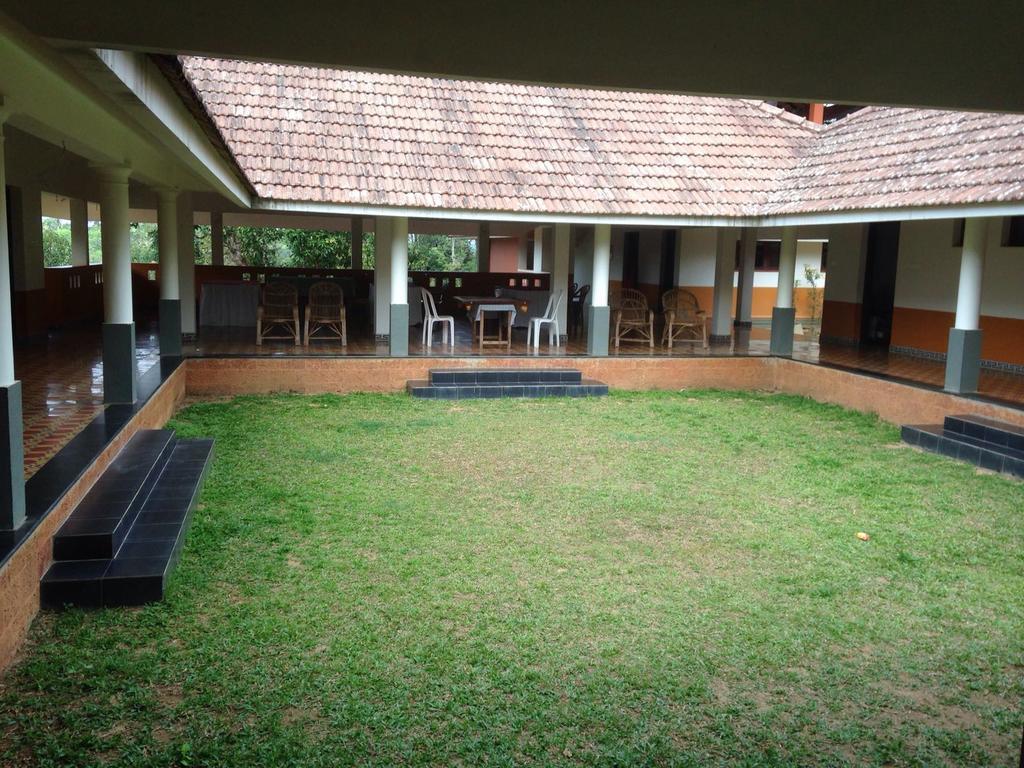 Stay Simple 3 Hills County Resort Kalpetta Eksteriør billede
